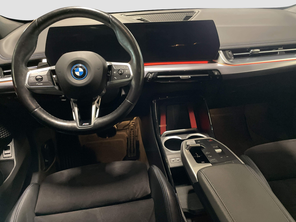 BMW iX1