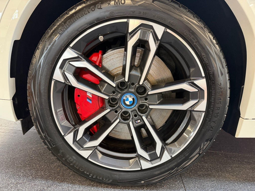 BMW iX2