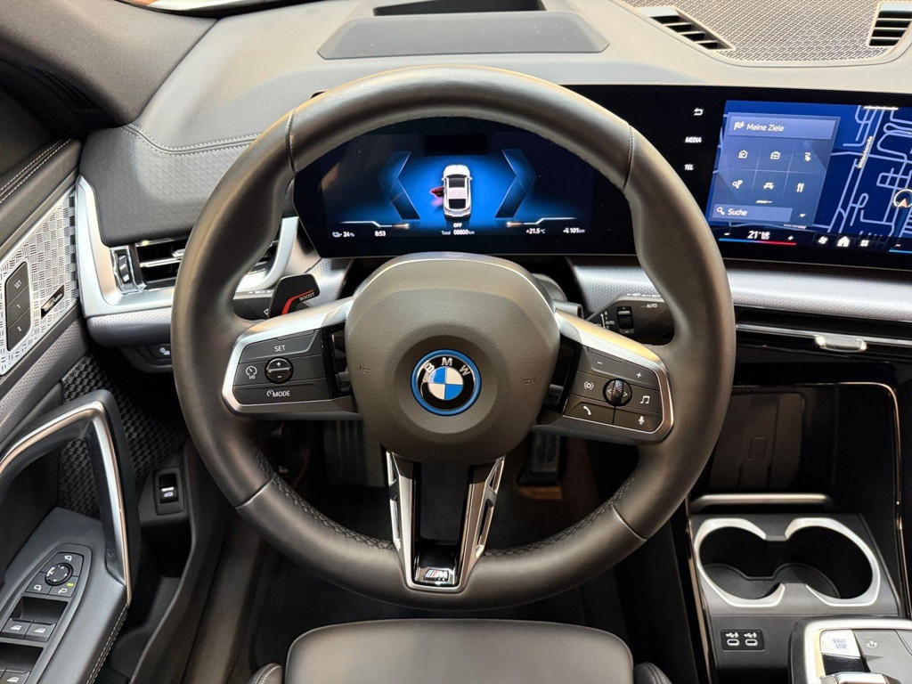 BMW iX2