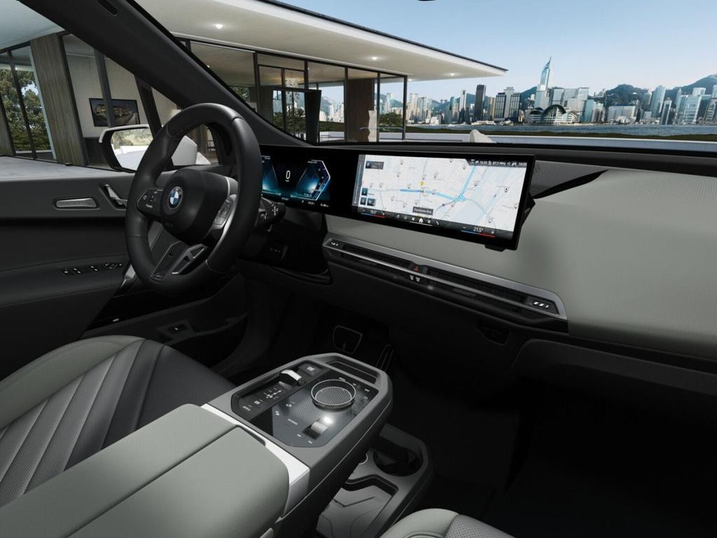 BMW iX