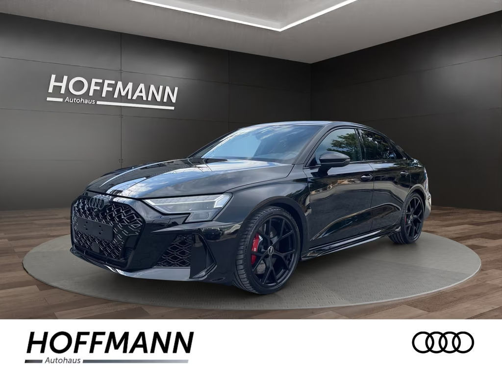 Audi RS3 Sedan Quattro S-Tronic