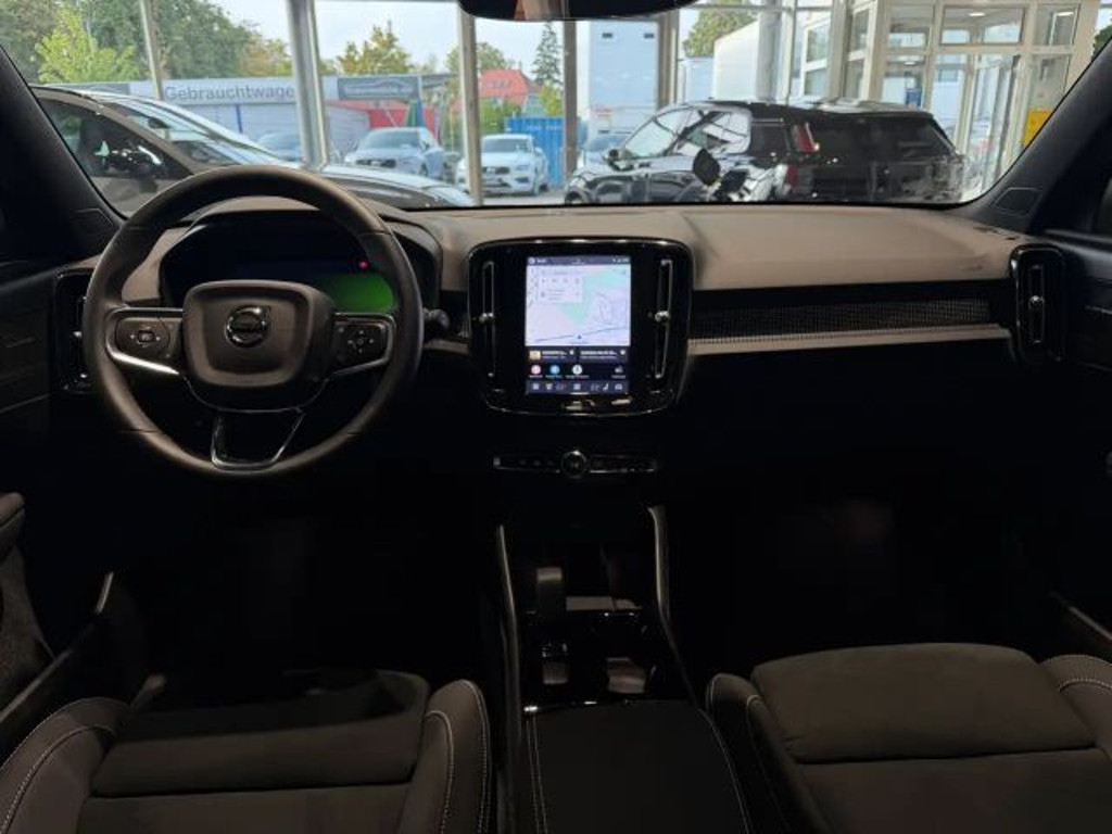 Volvo EX40