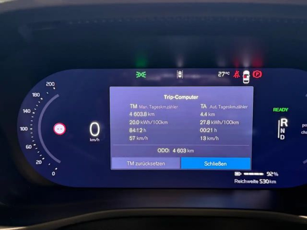Volvo EX40