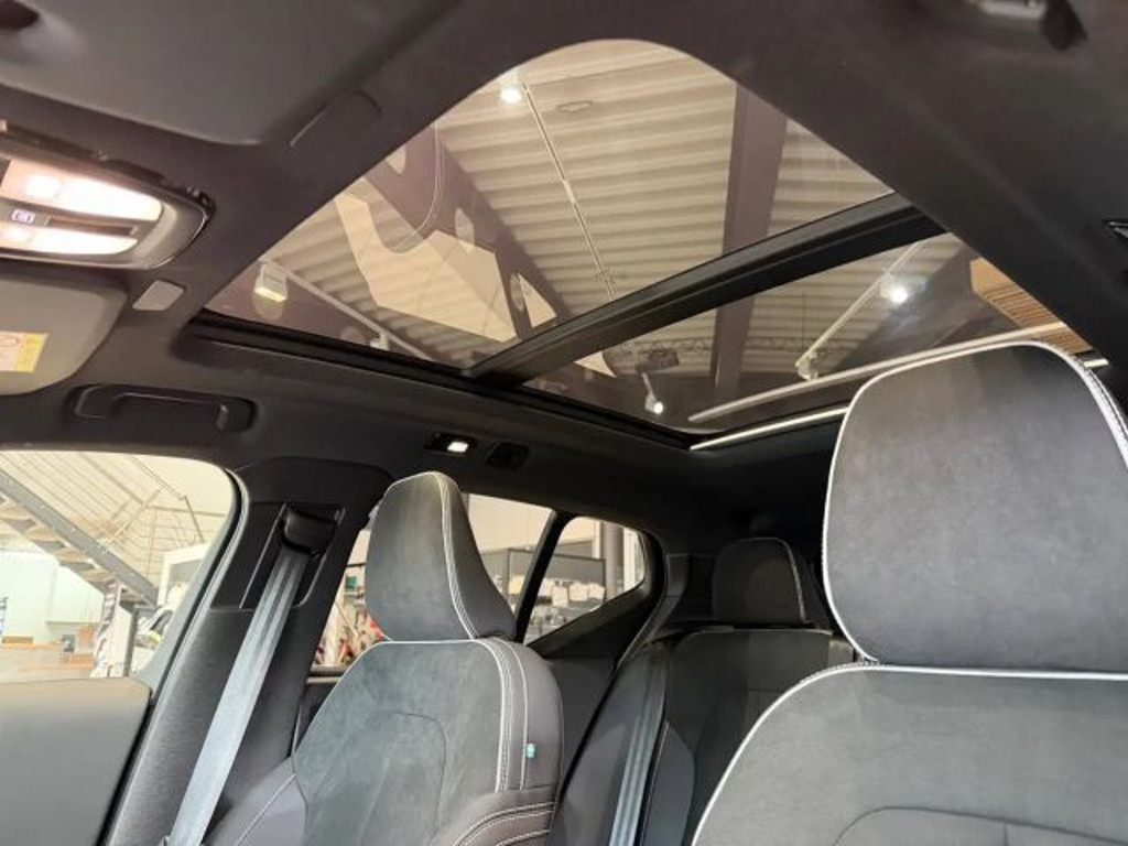 Volvo EX40