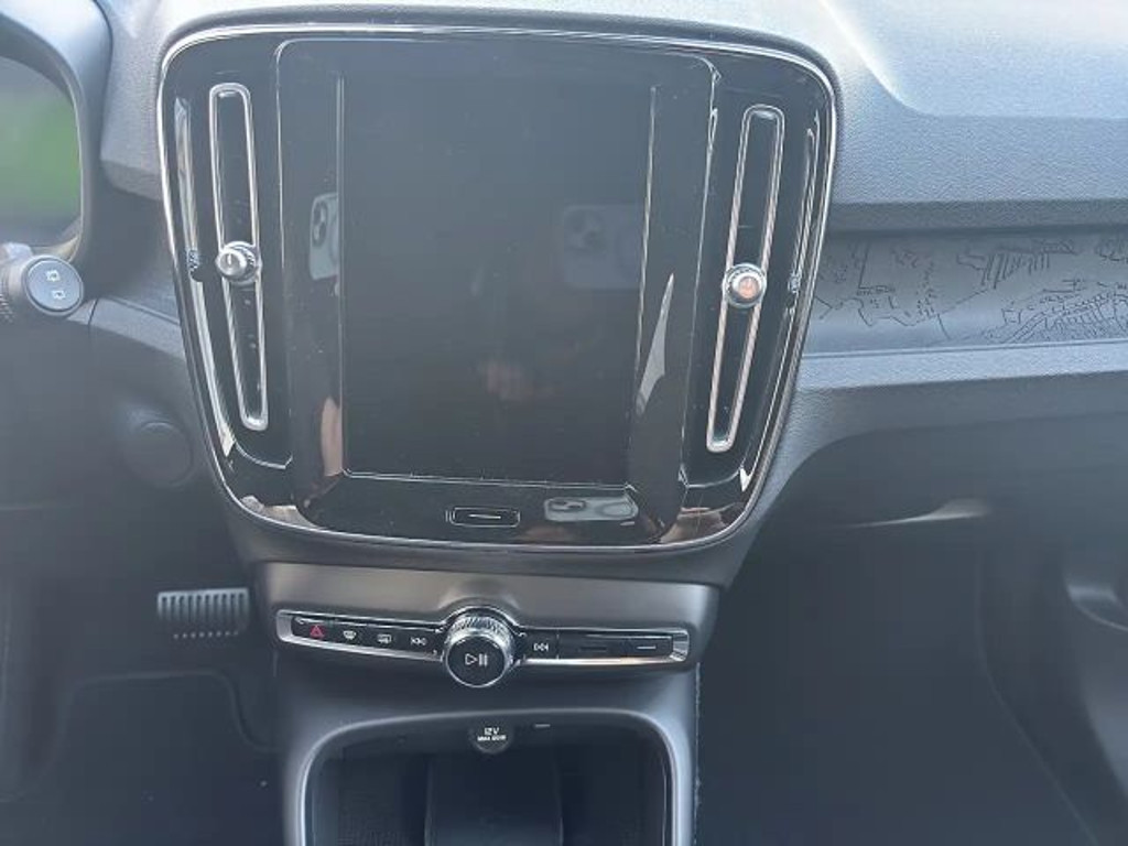 Volvo EX40