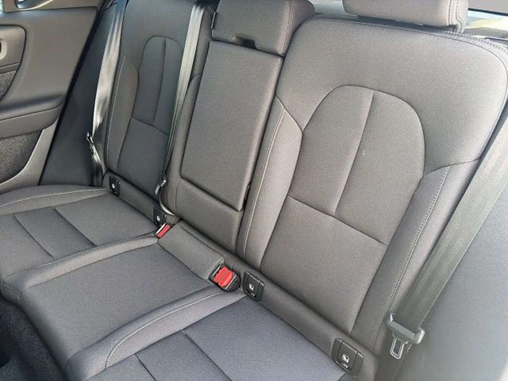 Volvo EX40