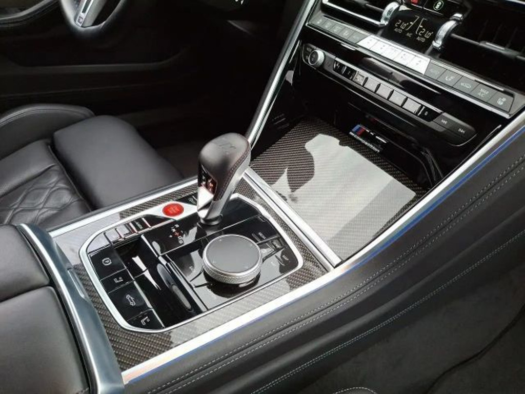 BMW M8