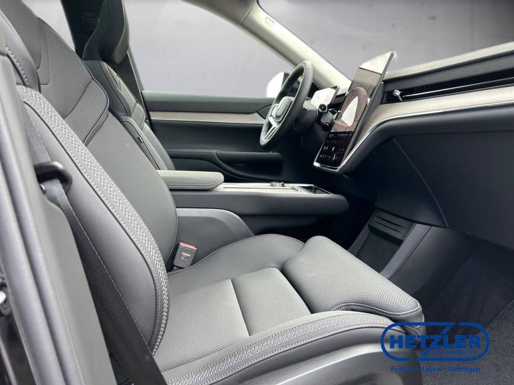 Volvo EX90