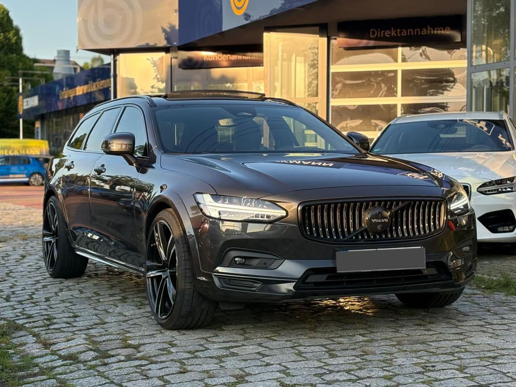 Volvo V90 Cross Country