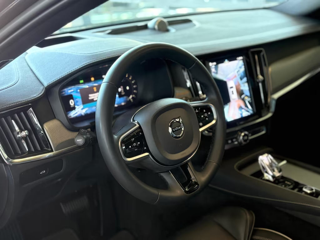 Volvo V90 Cross Country
