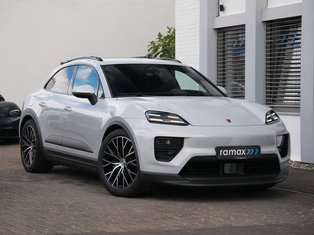 Porsche Macan 4