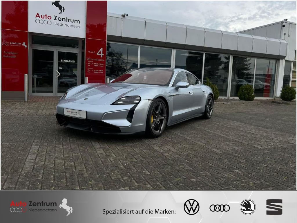 Porsche Taycan S Turbo