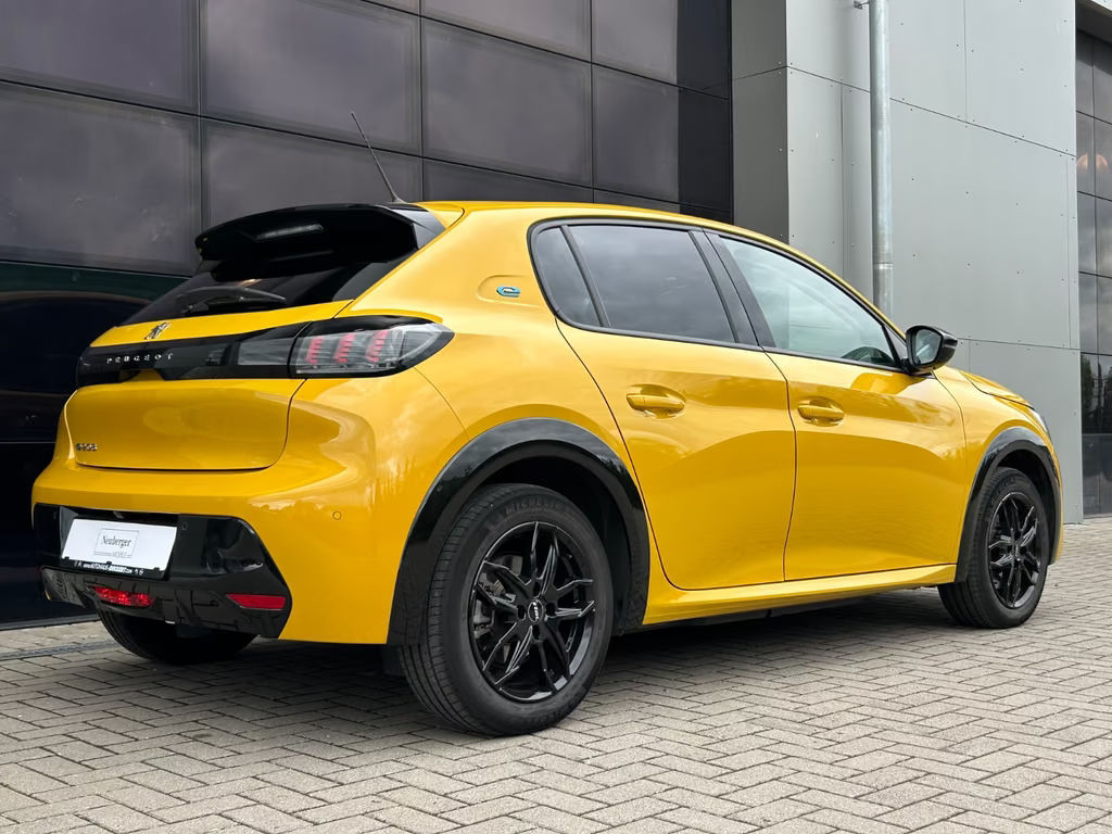 Peugeot e-208