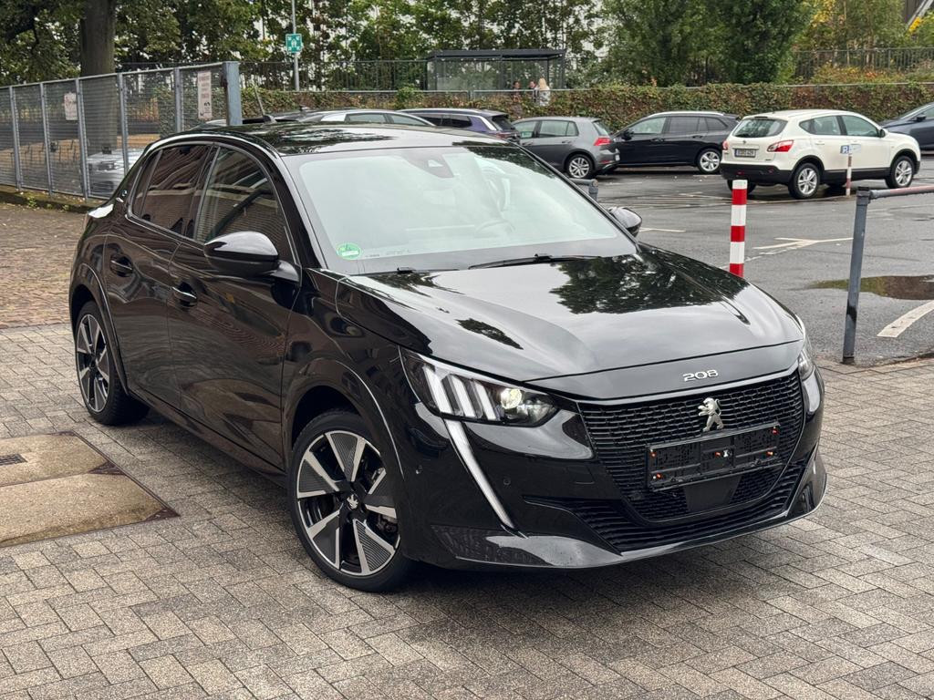 Peugeot e-208