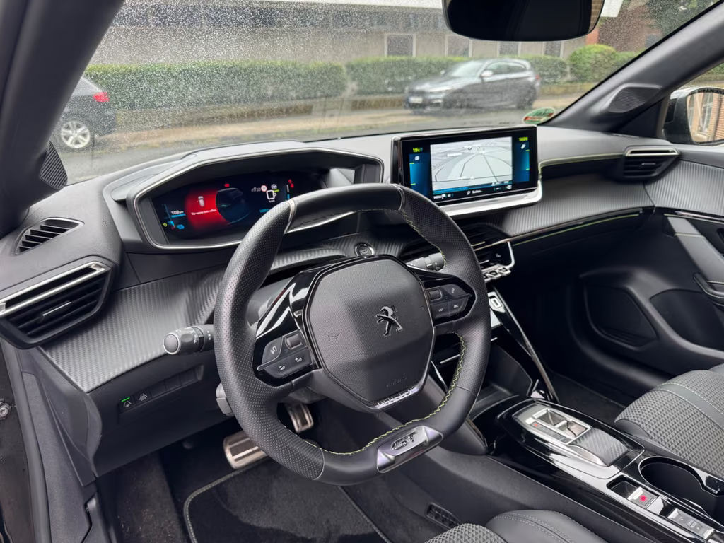 Peugeot e-208
