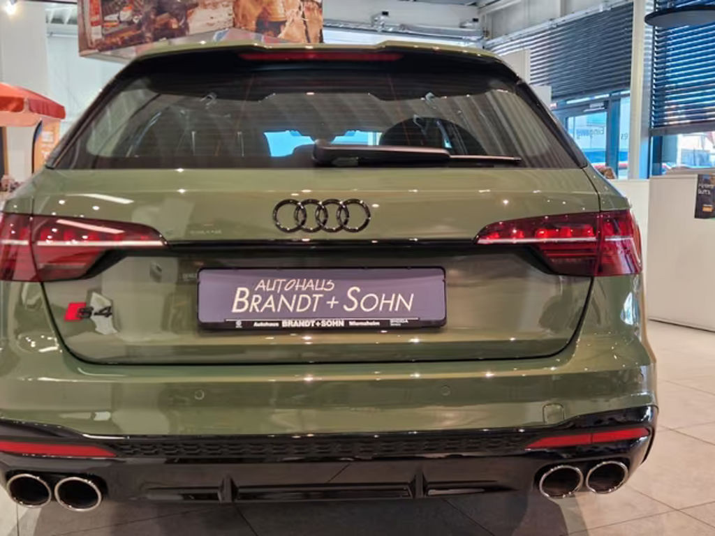 Audi S4