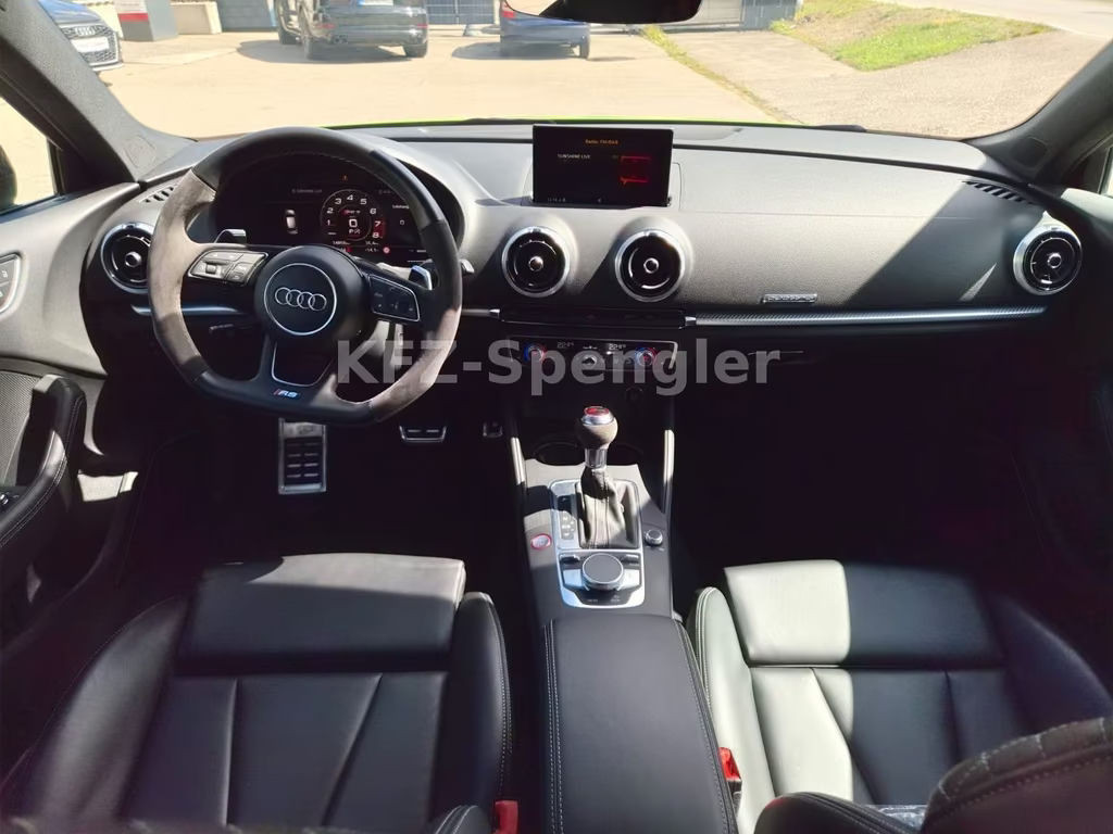 Audi RS3