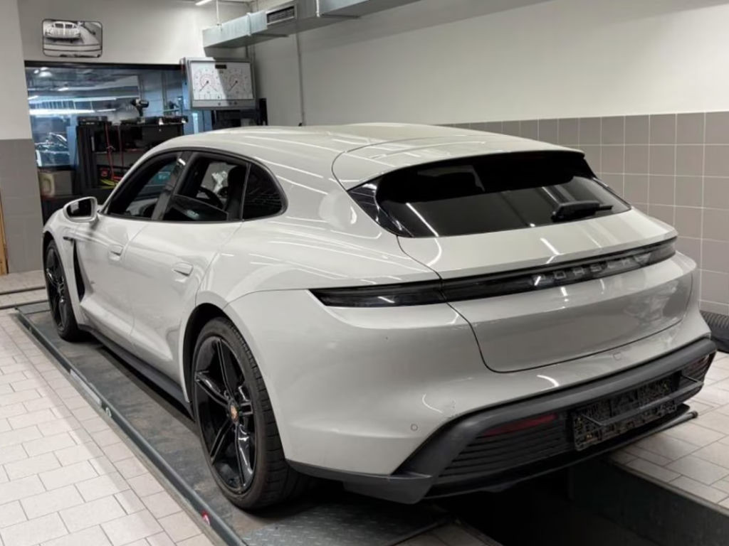 Porsche Taycan