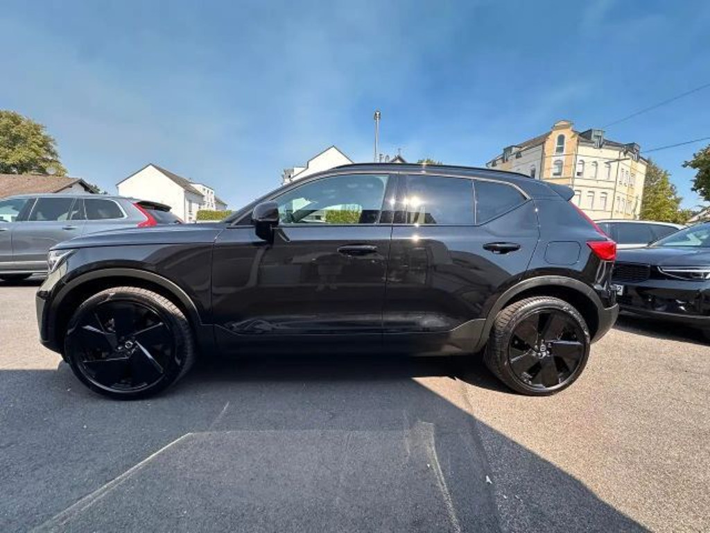 Volvo EX40