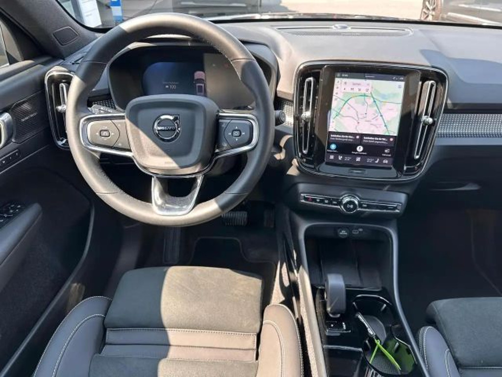 Volvo EX40