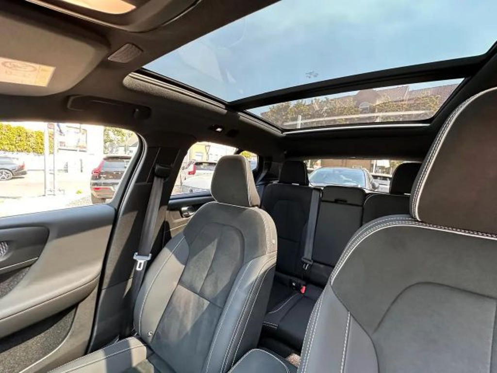 Volvo EX40