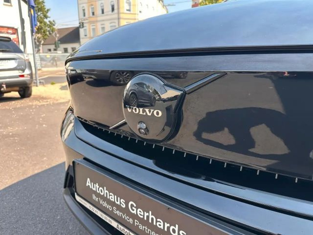 Volvo EX40