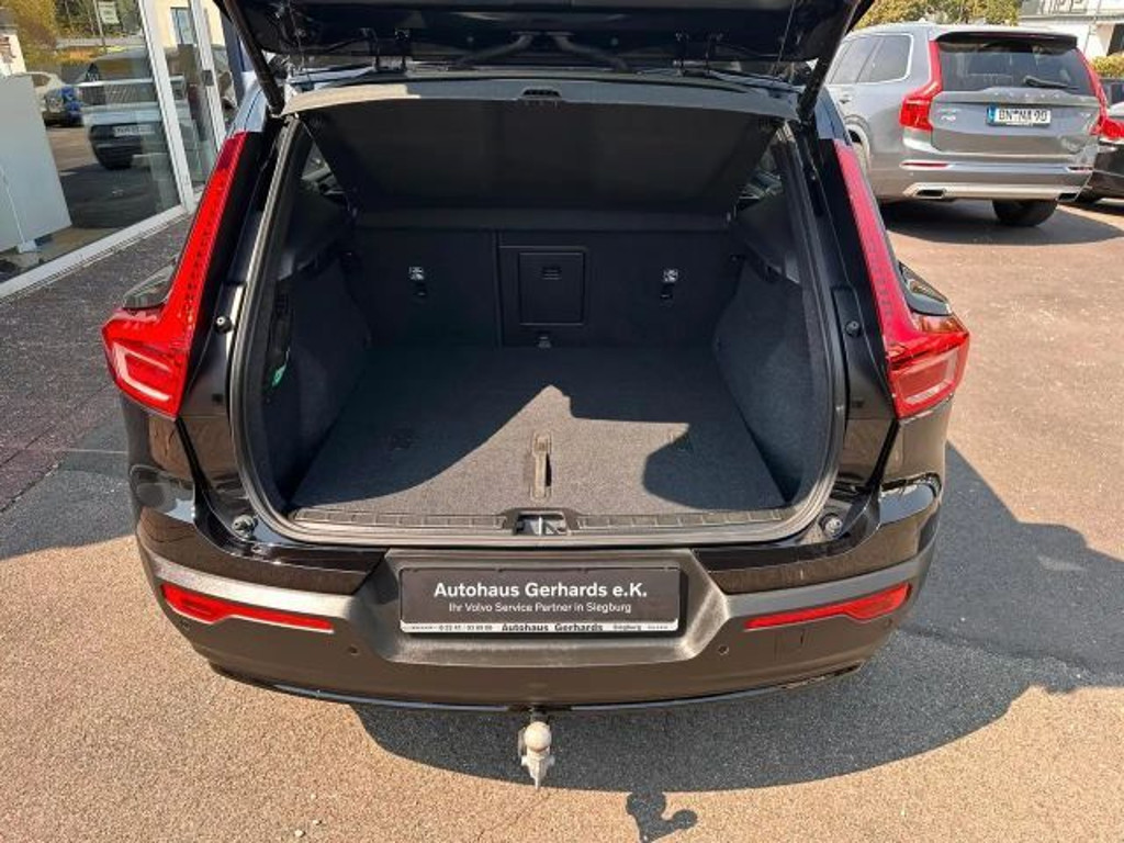 Volvo EX40