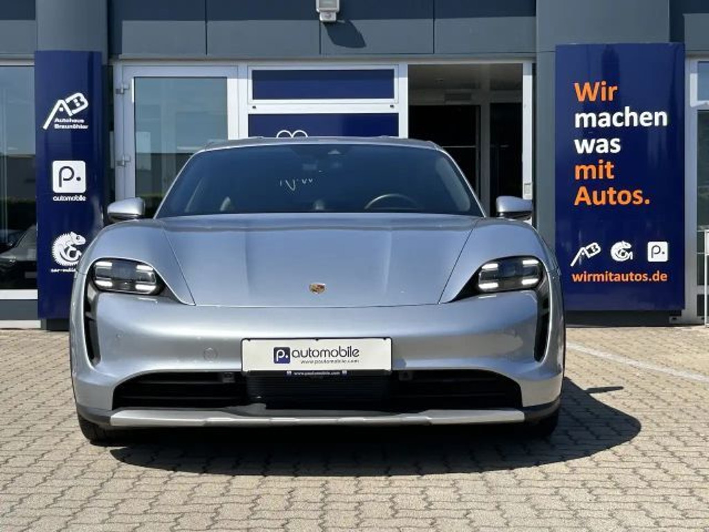 Porsche Taycan Cross Turismo 4