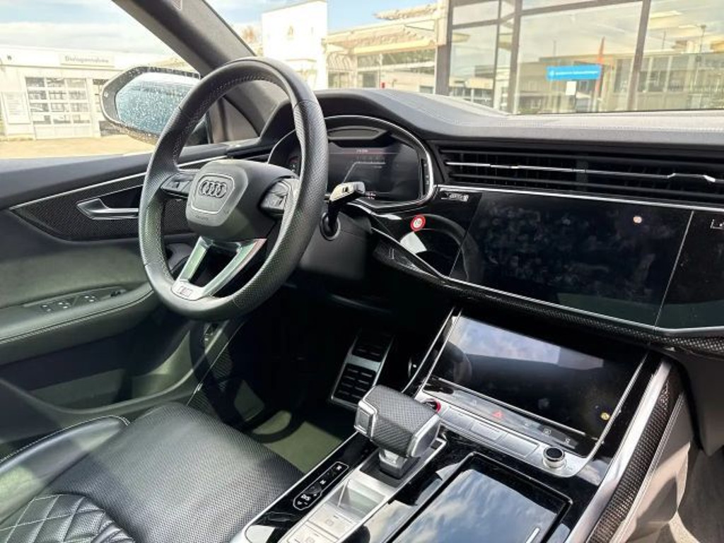 Audi SQ8