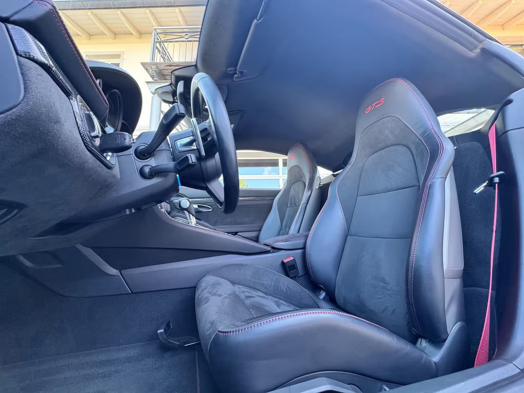 Porsche Cayman