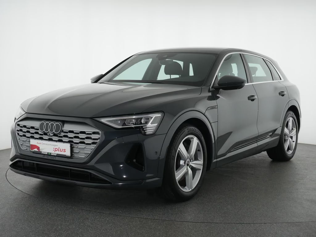 Audi Q8 e-tron Quattro 50
