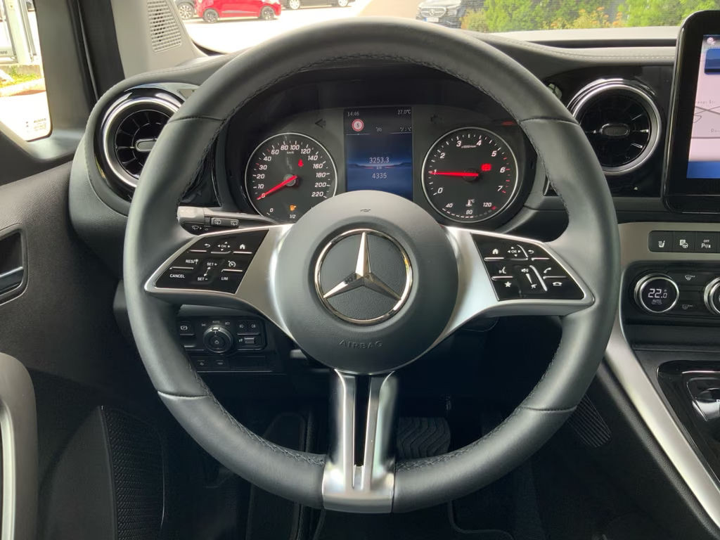 Mercedes-Benz T 180