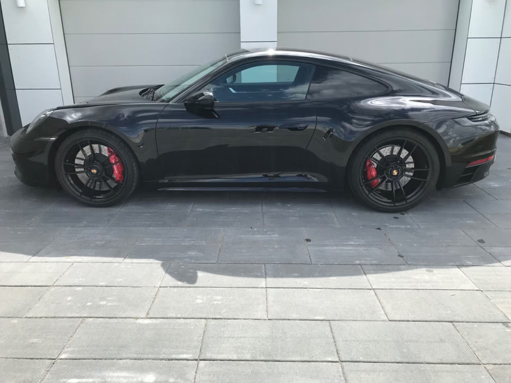 Porsche 911 GTS Carrera