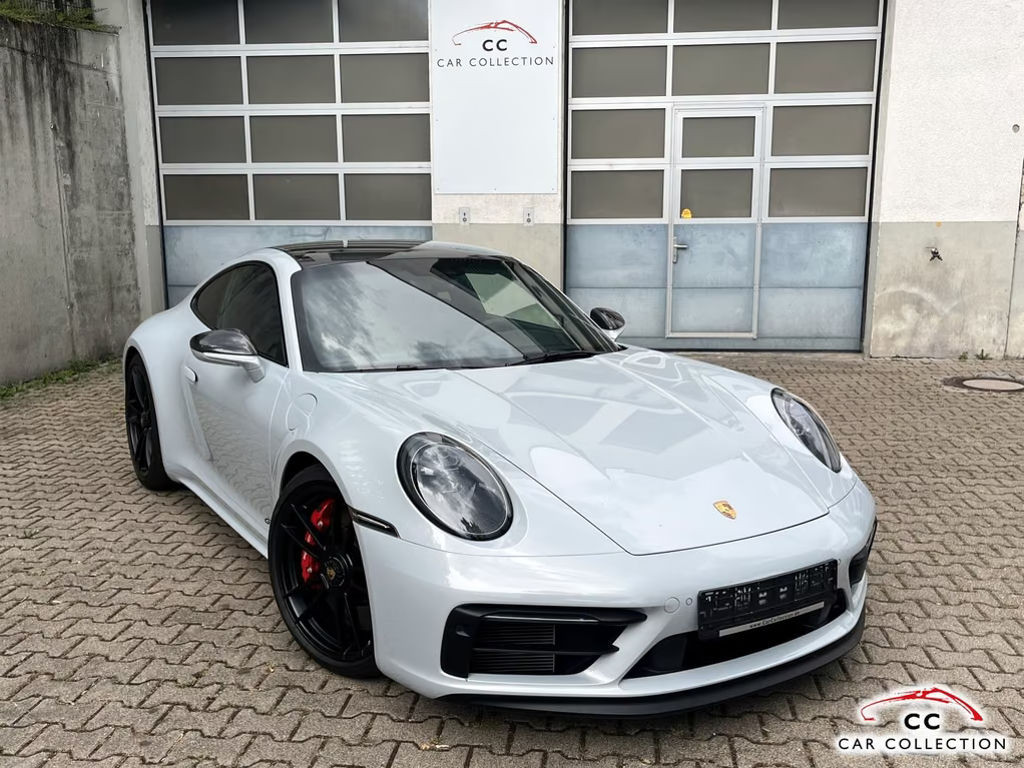 Porsche 911 GTS 4 992 Carrera