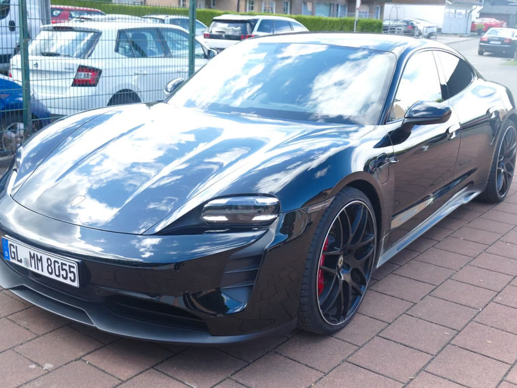 Porsche Taycan GTS