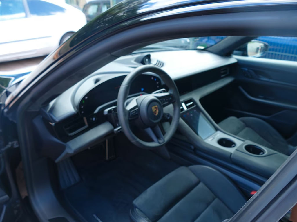 Porsche Taycan