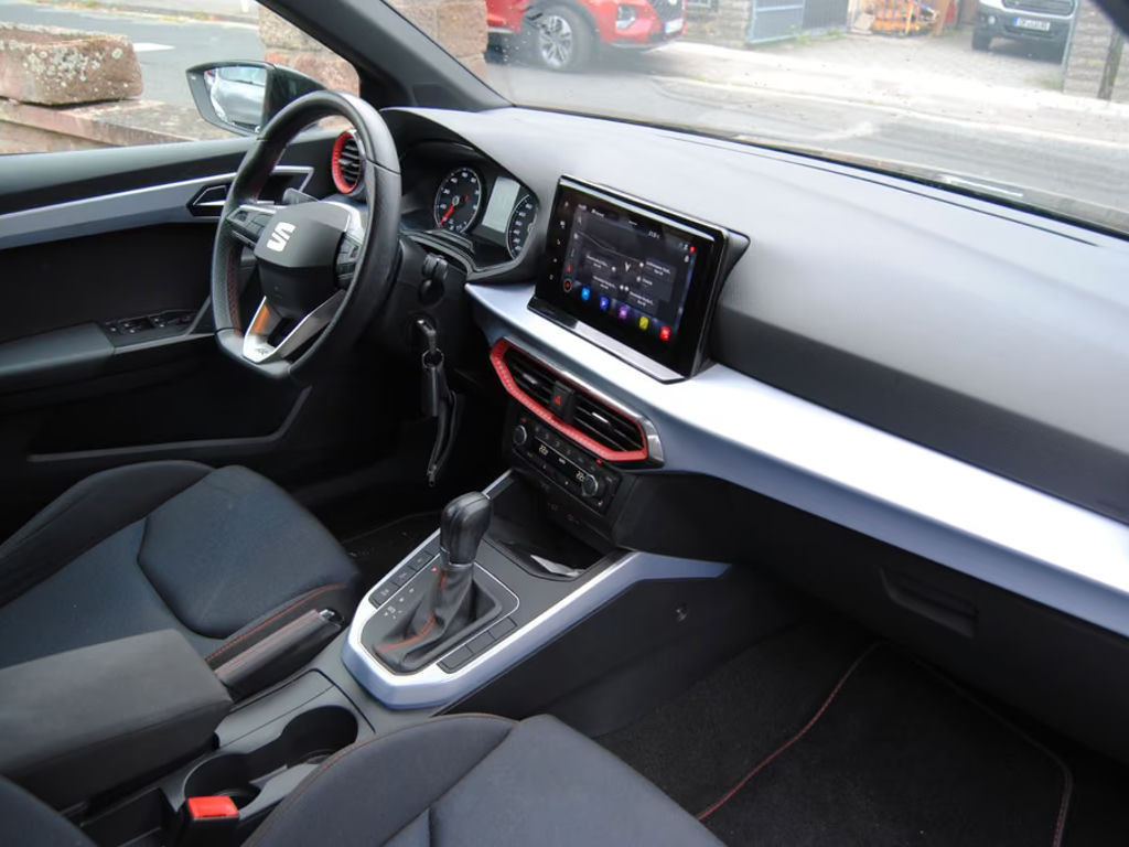 Seat Arona