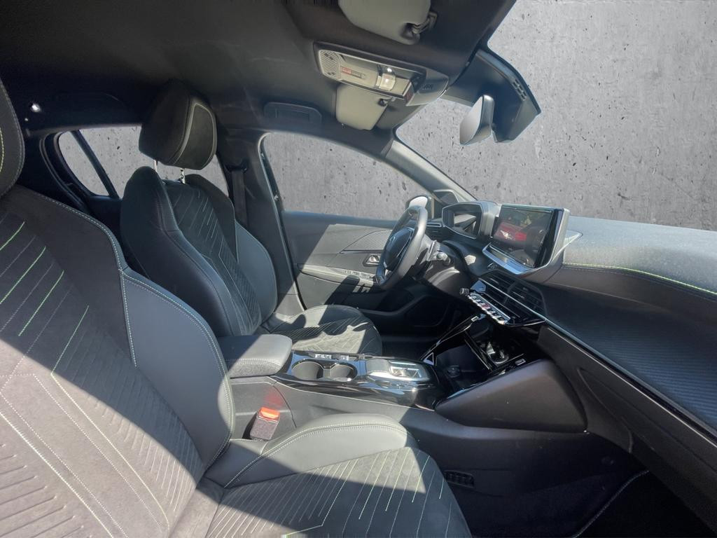 Peugeot e-208
