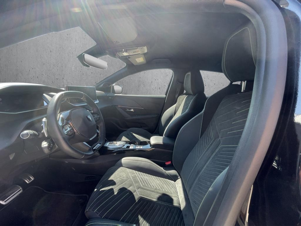 Peugeot e-208