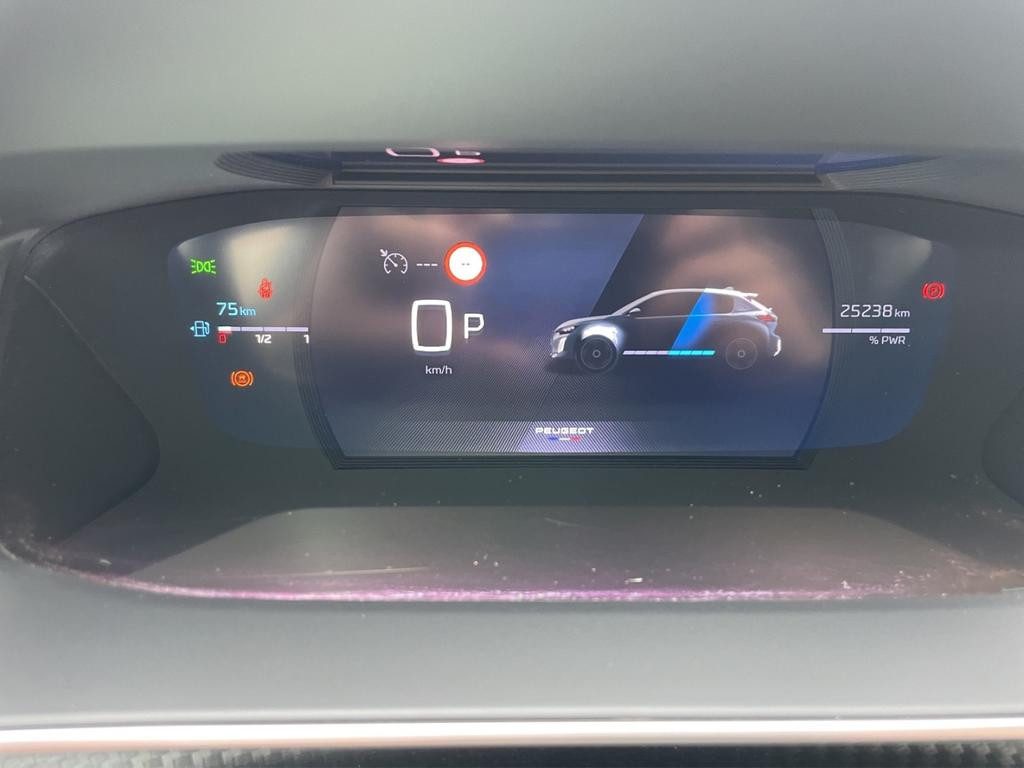 Peugeot e-208