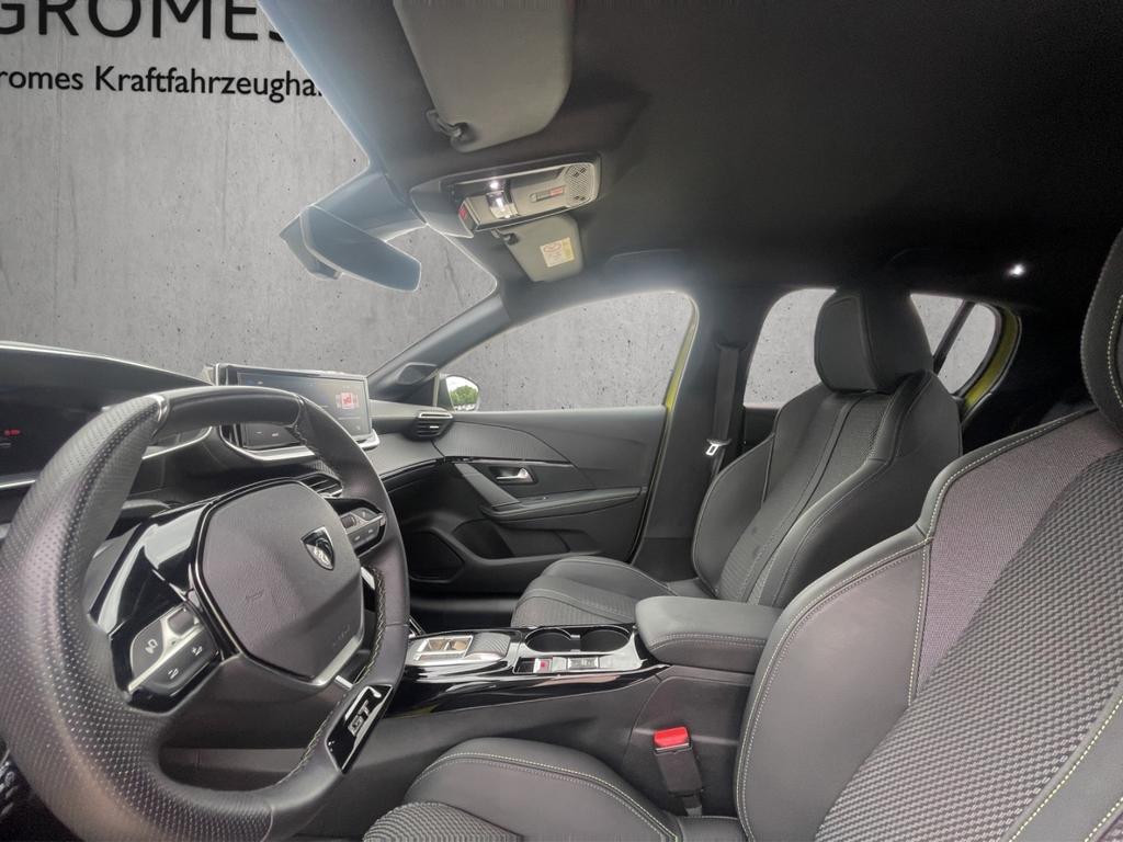 Peugeot e-208