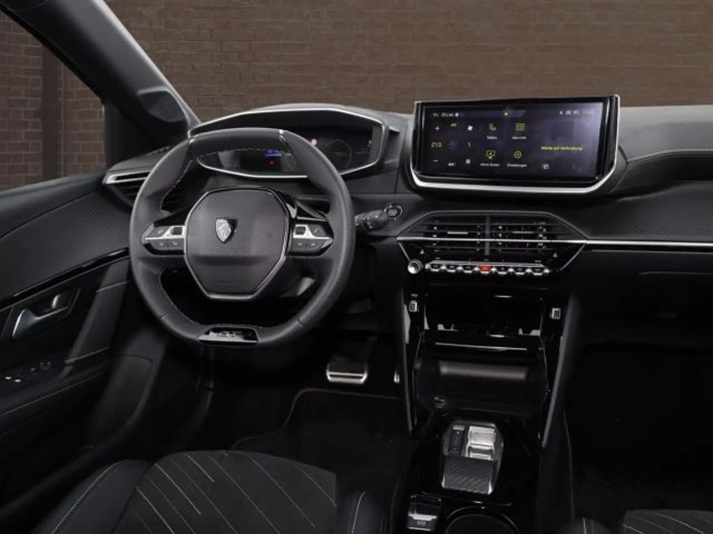 Peugeot e-208