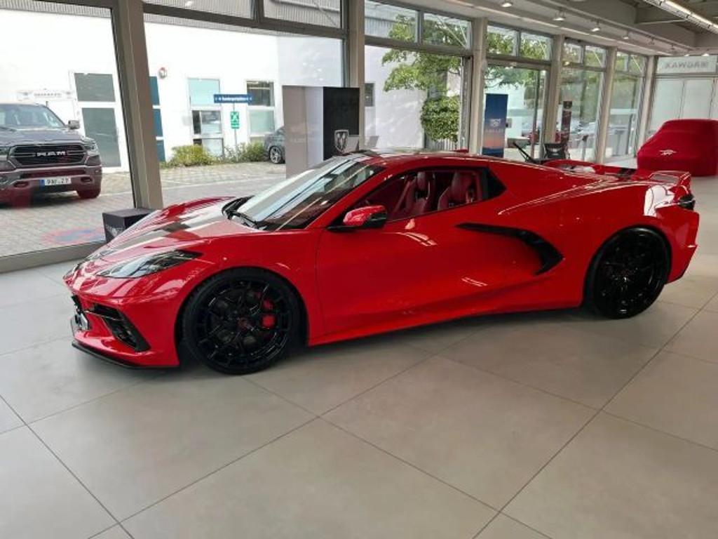 Corvette C8