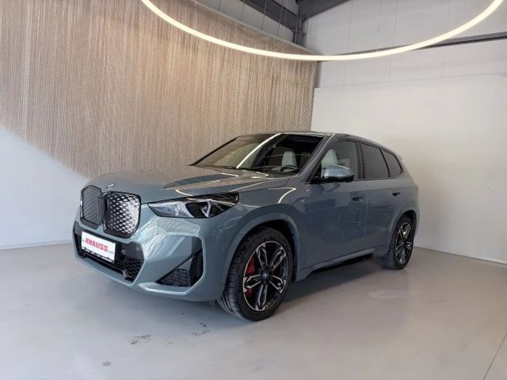 BMW iX1 xDrive30