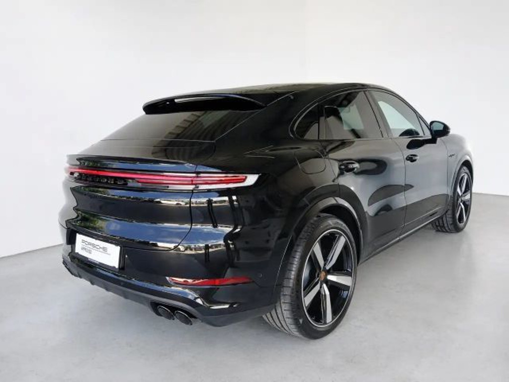 Porsche Cayenne E-Hybrid Coupé Black Edition
