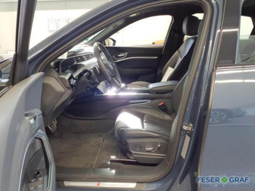 Audi Q8 e-tron
