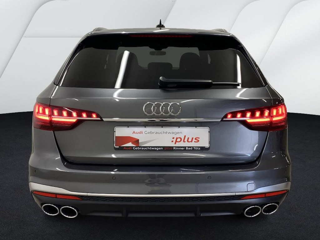 Audi S4