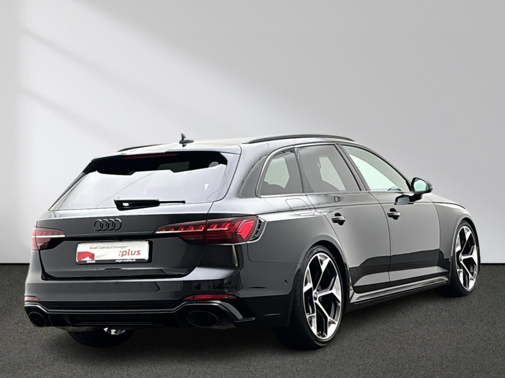 Audi RS4
