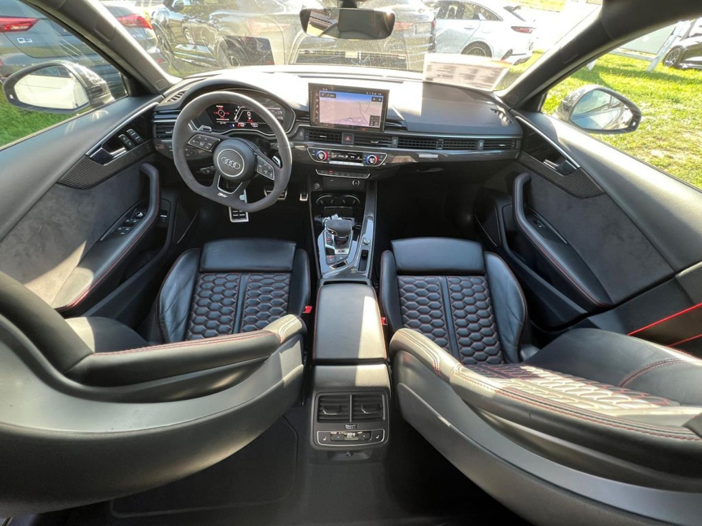 Audi RS4