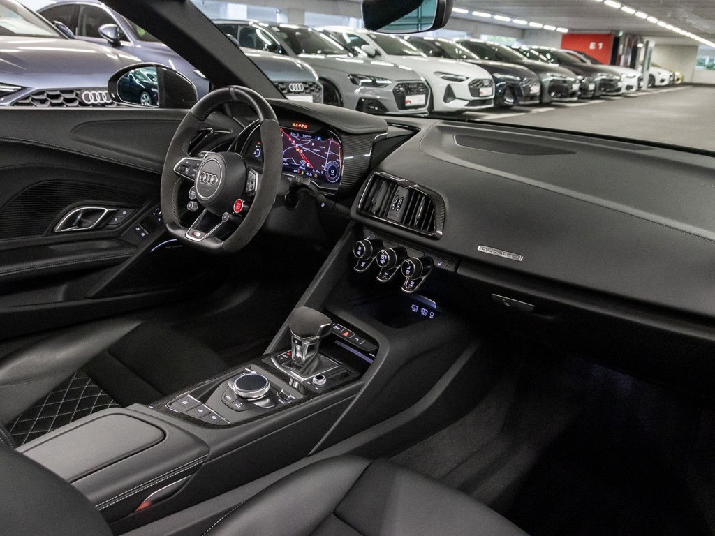 Audi R8